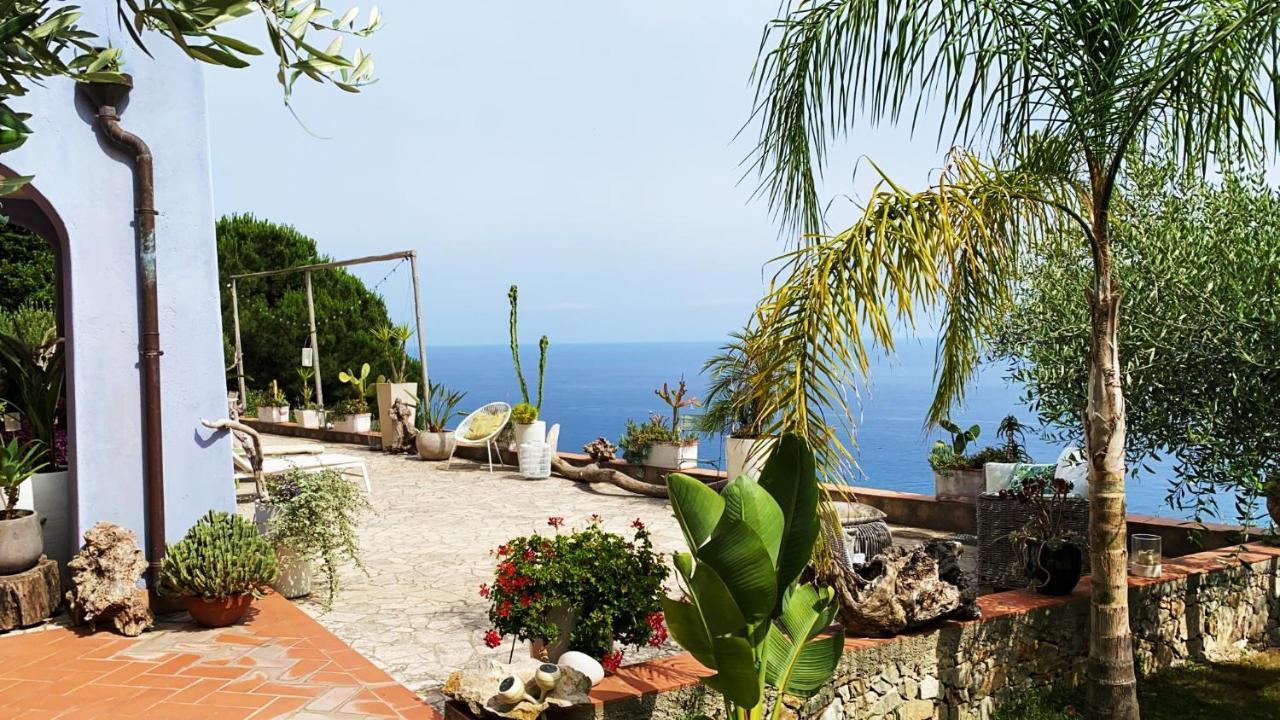 La Bouganvilla Charme & Relax Vista Mare Finale Ligure Kültér fotó