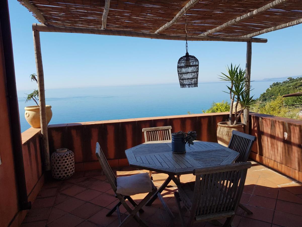 La Bouganvilla Charme & Relax Vista Mare Finale Ligure Kültér fotó
